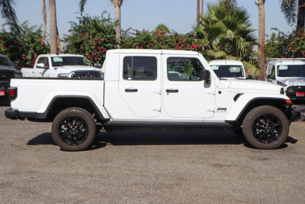 Used 2025 Jeep Gladiator Sport AWD/4WD image 10