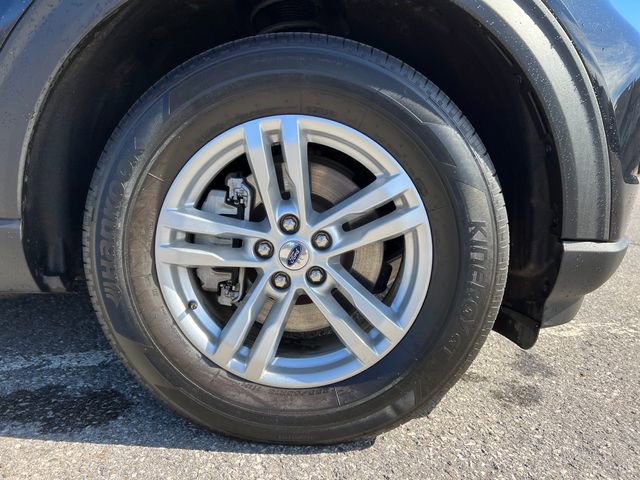 Certified 2023 Ford Explorer XLT w/ Equipment Group 202A image 12