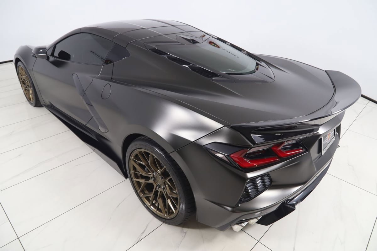 Used 2022 Chevrolet Corvette Stingray Preferred Cpe w/ Z51 Performance Package RWD image 35