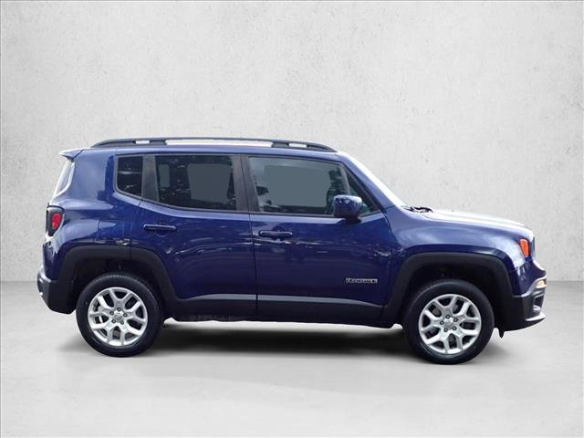 Used 2017 Jeep Renegade Latitude AWD/4WD video 4
