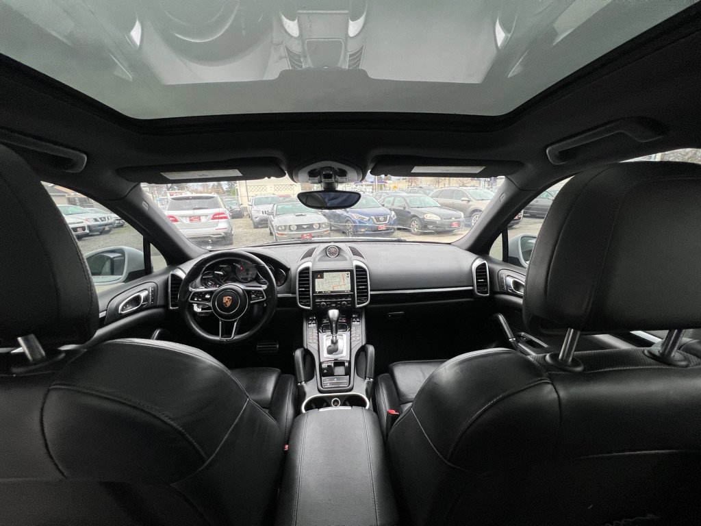 Used 2015 Porsche Cayenne S AWD/4WD image 11