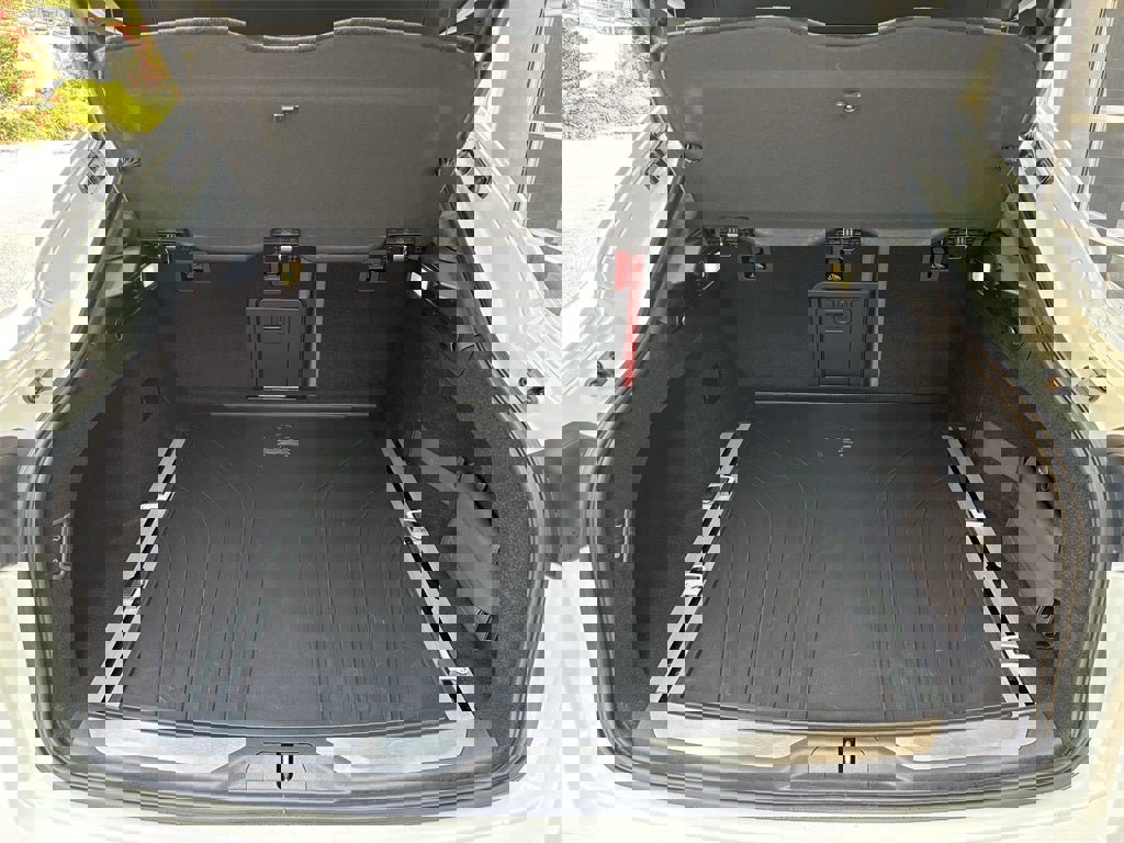 Used 2023 Maserati Levante Trofeo image 64