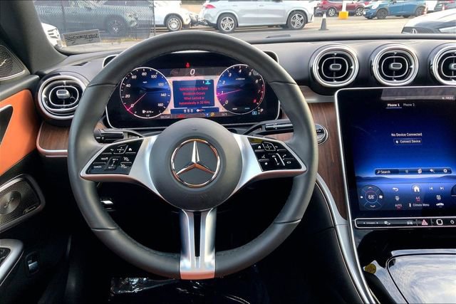 Used 2025 Mercedes-Benz C 300 4MATIC Sedan image 4