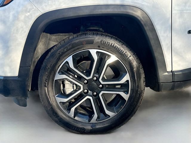 Used 2023 Jeep Compass Limited image 31
