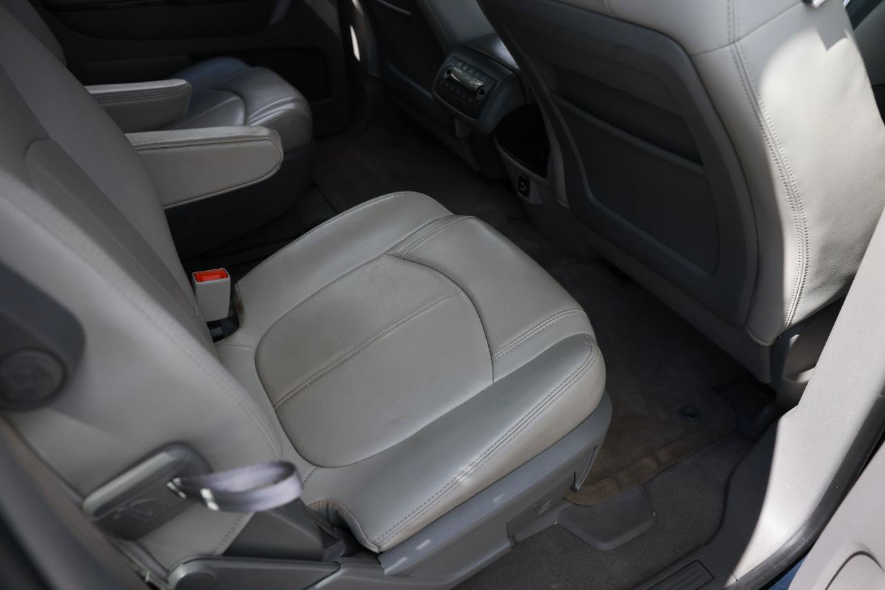 Used 2017 GMC Acadia Limited SLT AWD/4WD image 12