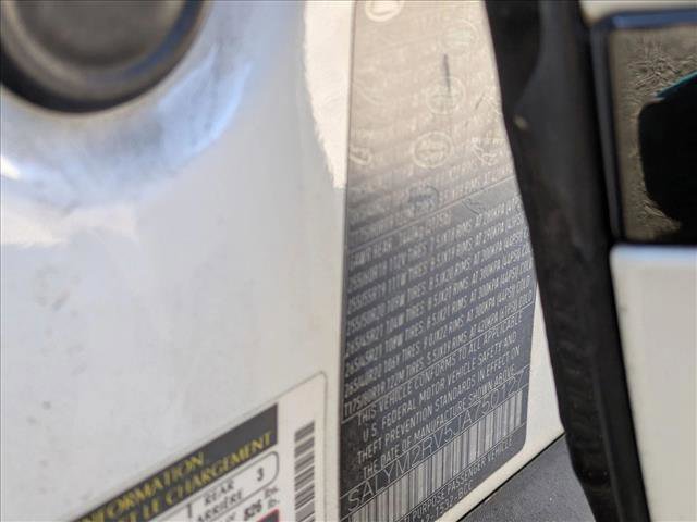 Used 2018 Land Rover Range Rover Velar R-Dynamic HSE image 16