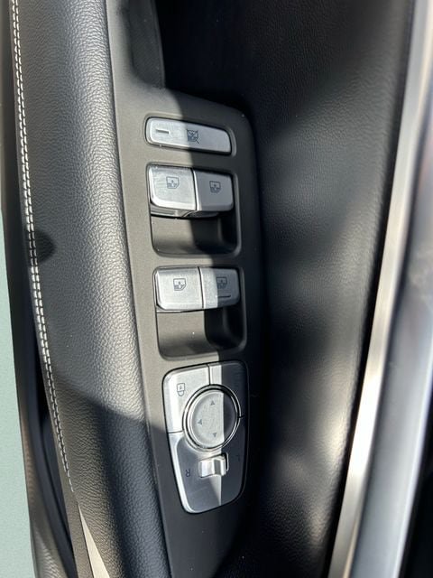 Used 2026 Genesis G70 2.5T RWD image 20