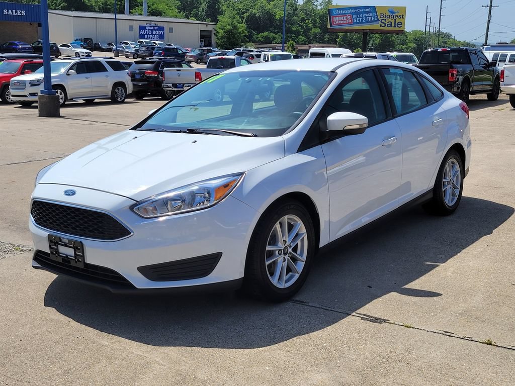 Certified 2017 Ford Focus SE FWD image 30