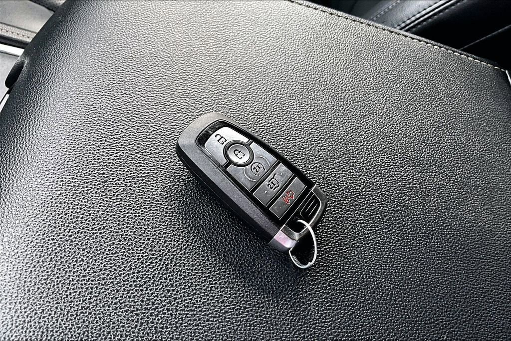 Used 2024 Ford Expedition XLT image 36