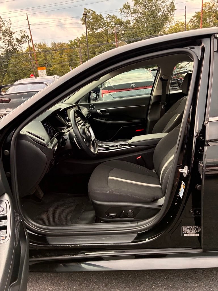 Used 2023 Hyundai Sonata SEL w/ Cargo Package FWD image 23