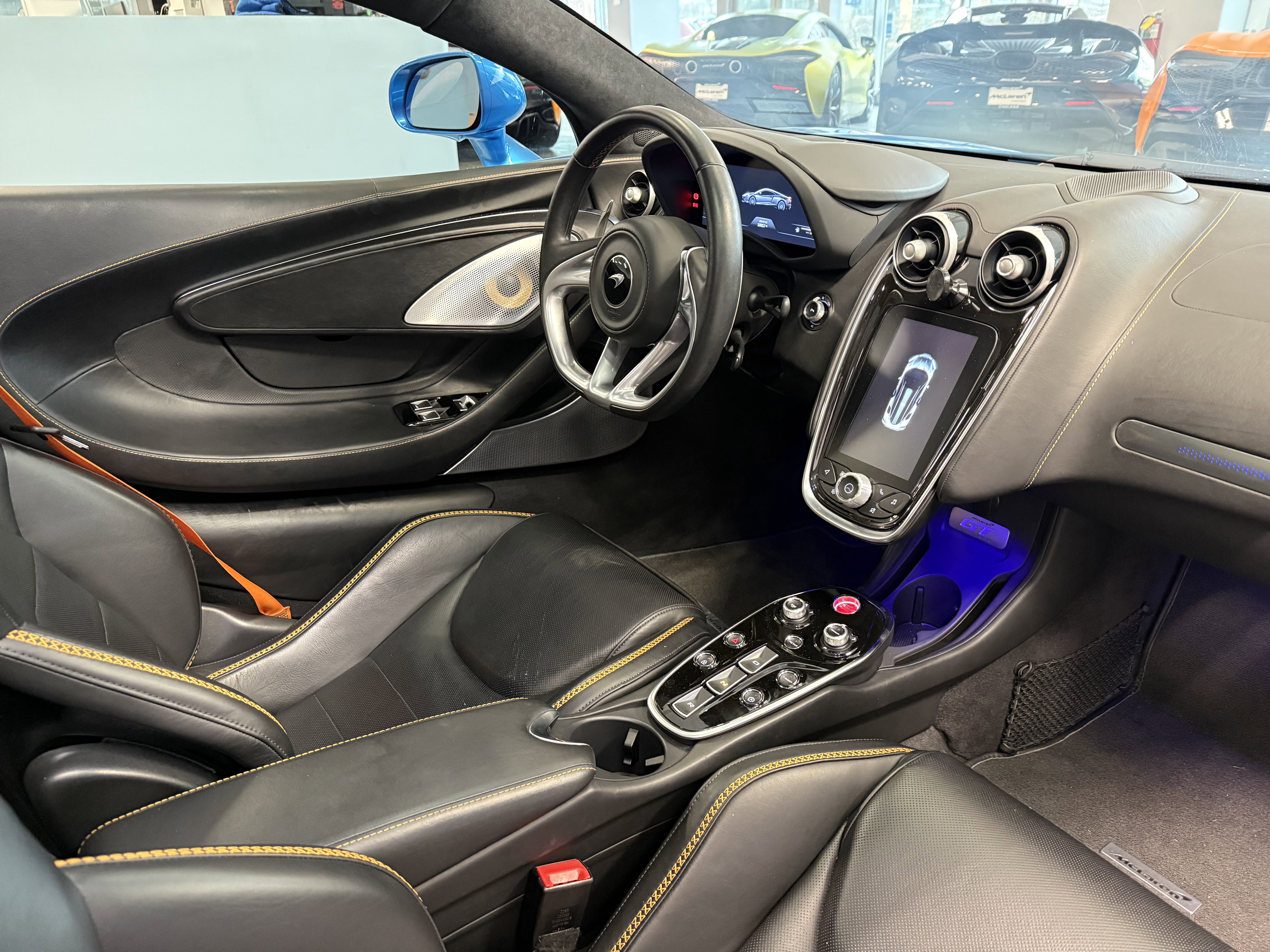 Used 2023 McLaren GT RWD image 17