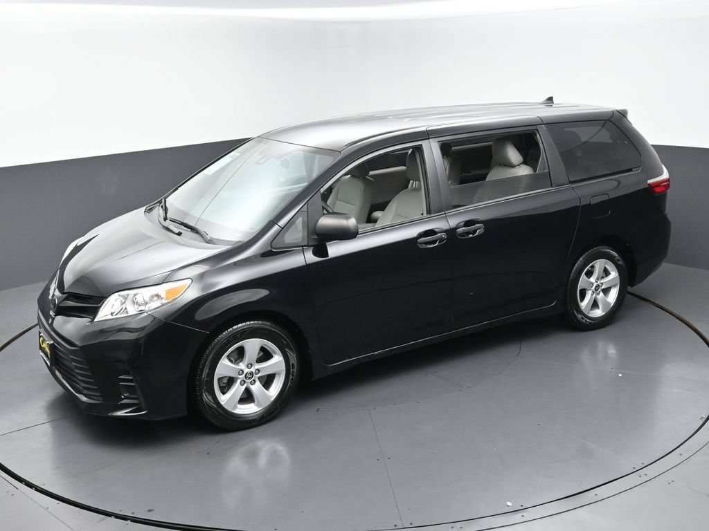 Used 2020 Toyota Sienna L FWD image 42