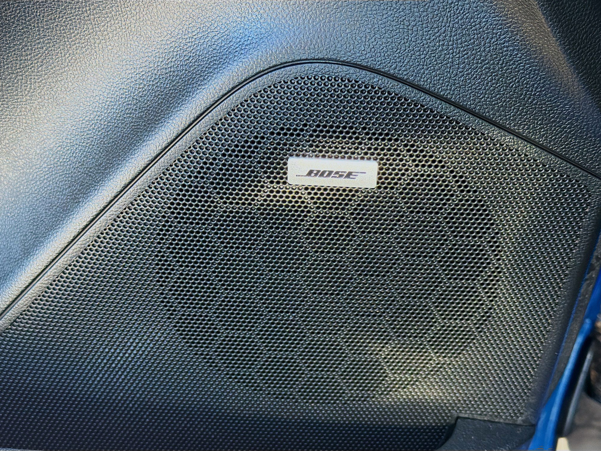 Used 2016 Chevrolet Trax LT w/ LT Sun and Sound Package FWD image 18