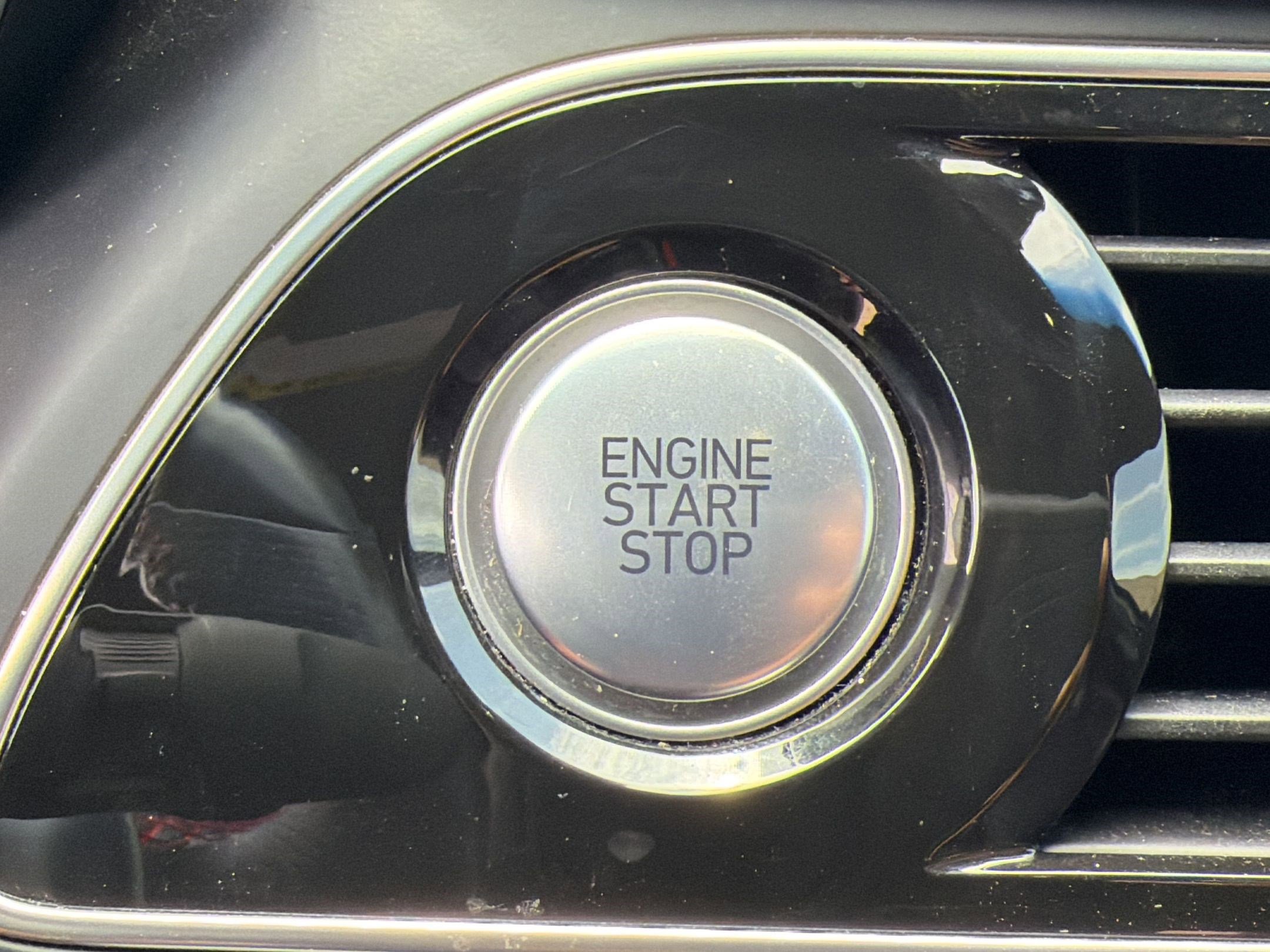 Used 2019 Genesis G70 3.3T Advanced w/ Sport Package AWD/4WD image 26