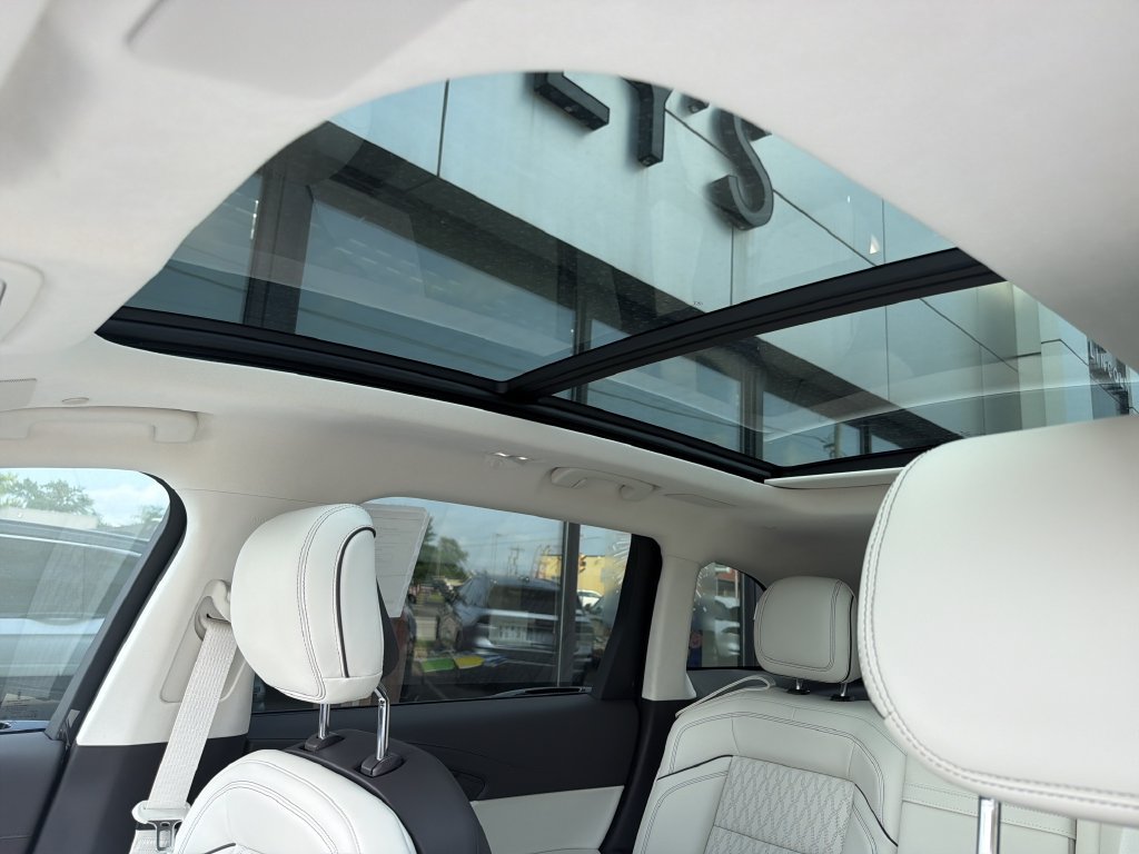 New 2026 Lincoln Nautilus Black Label w/ Jet Appearance Package AWD/4WD image 11