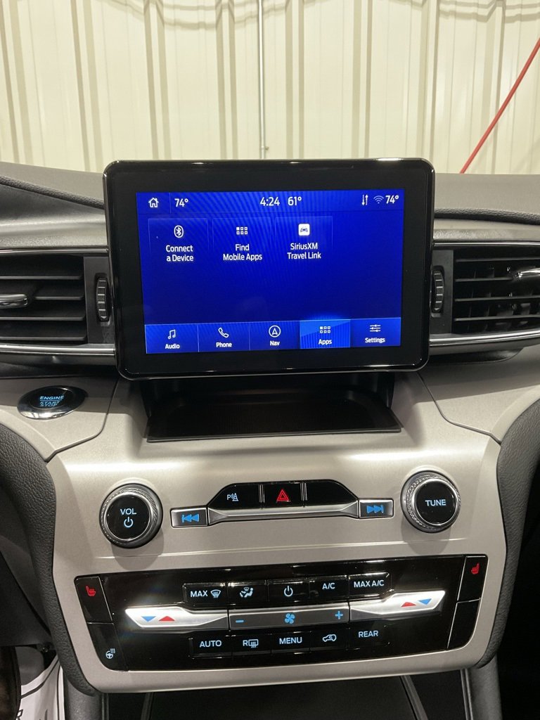 Used 2024 Ford Explorer XLT w/ Equipment Group 202A image 19