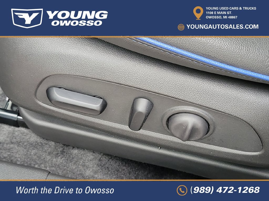 Used 2025 Buick Envista Sport Touring w/ Convenience I Package FWD image 10