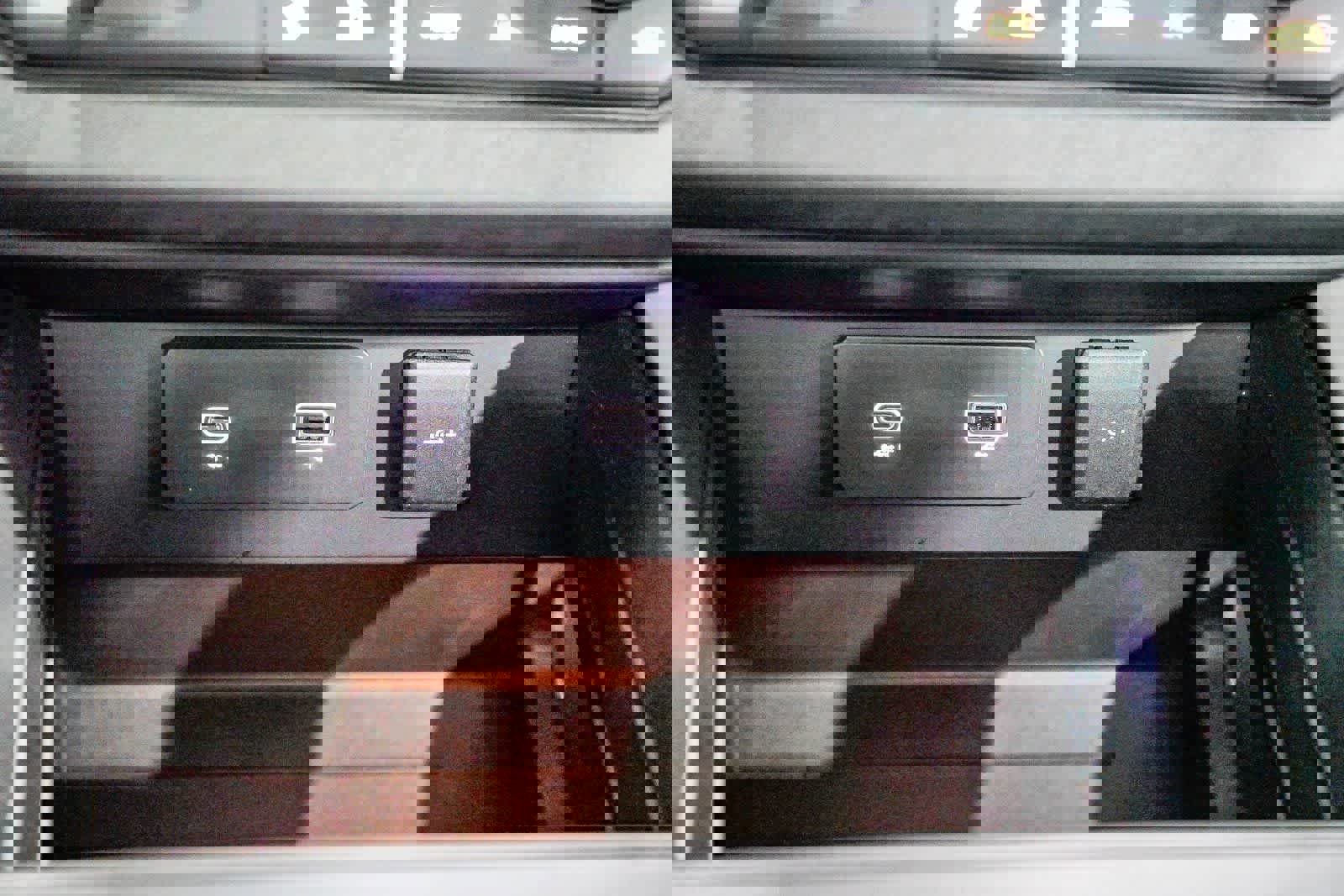 Used 2023 Land Rover Defender 110 V8 image 22