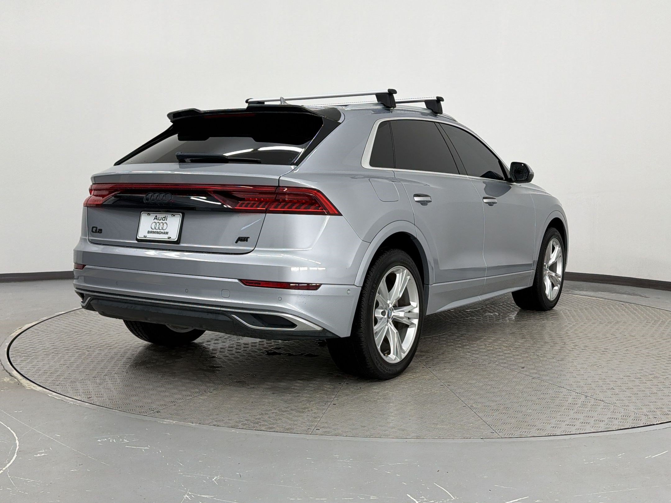 Used 2020 Audi Q8 Prestige w/ Prestige Package AWD/4WD image 9