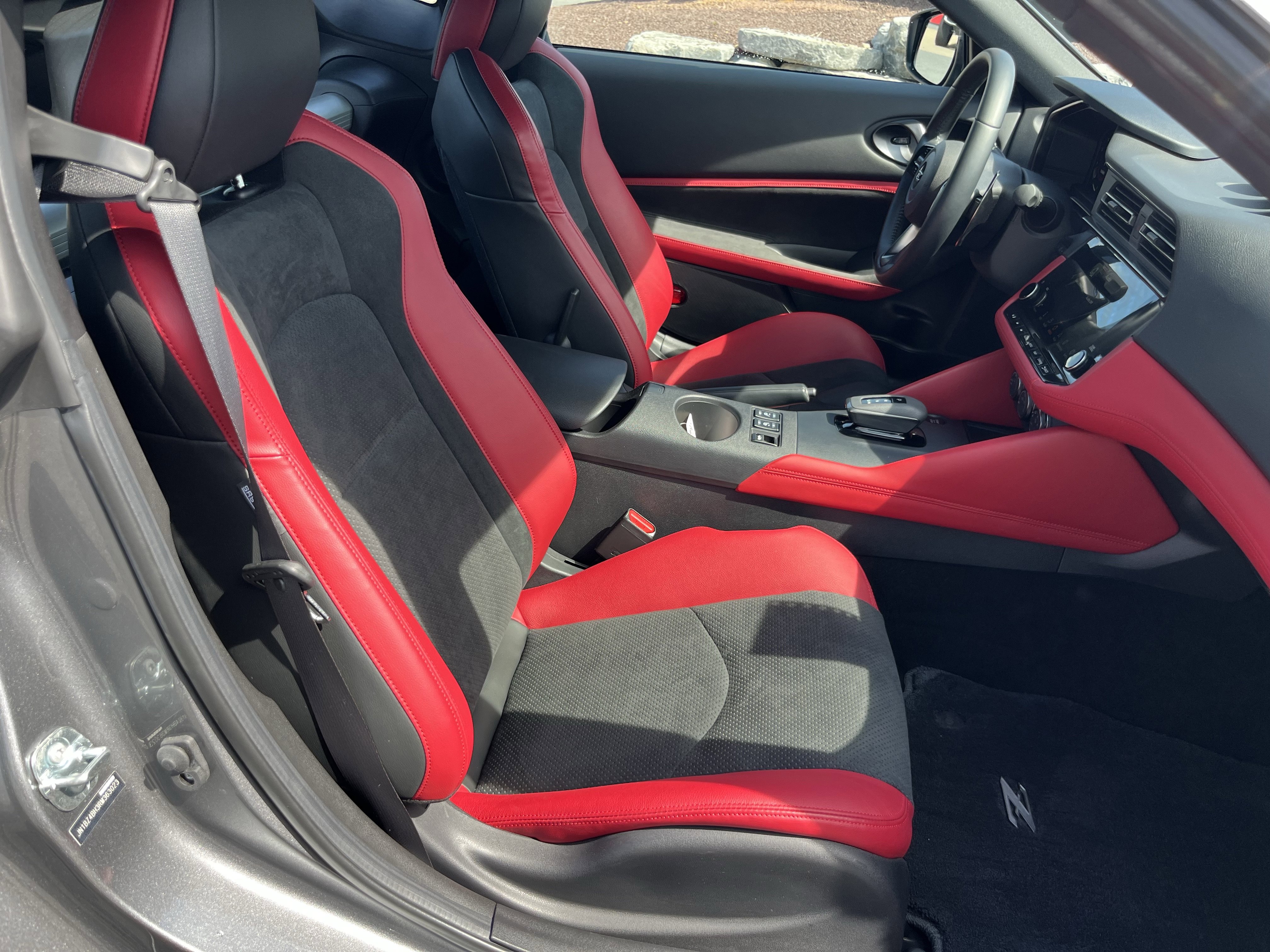 Used 2024 Nissan Z Performance w/ Floor Mat Package RWD image 3