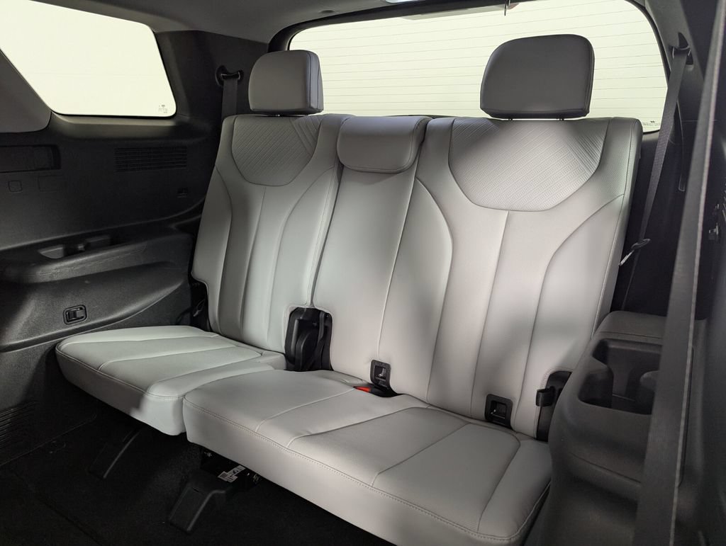 Used 2023 Hyundai Palisade SEL FWD image 26