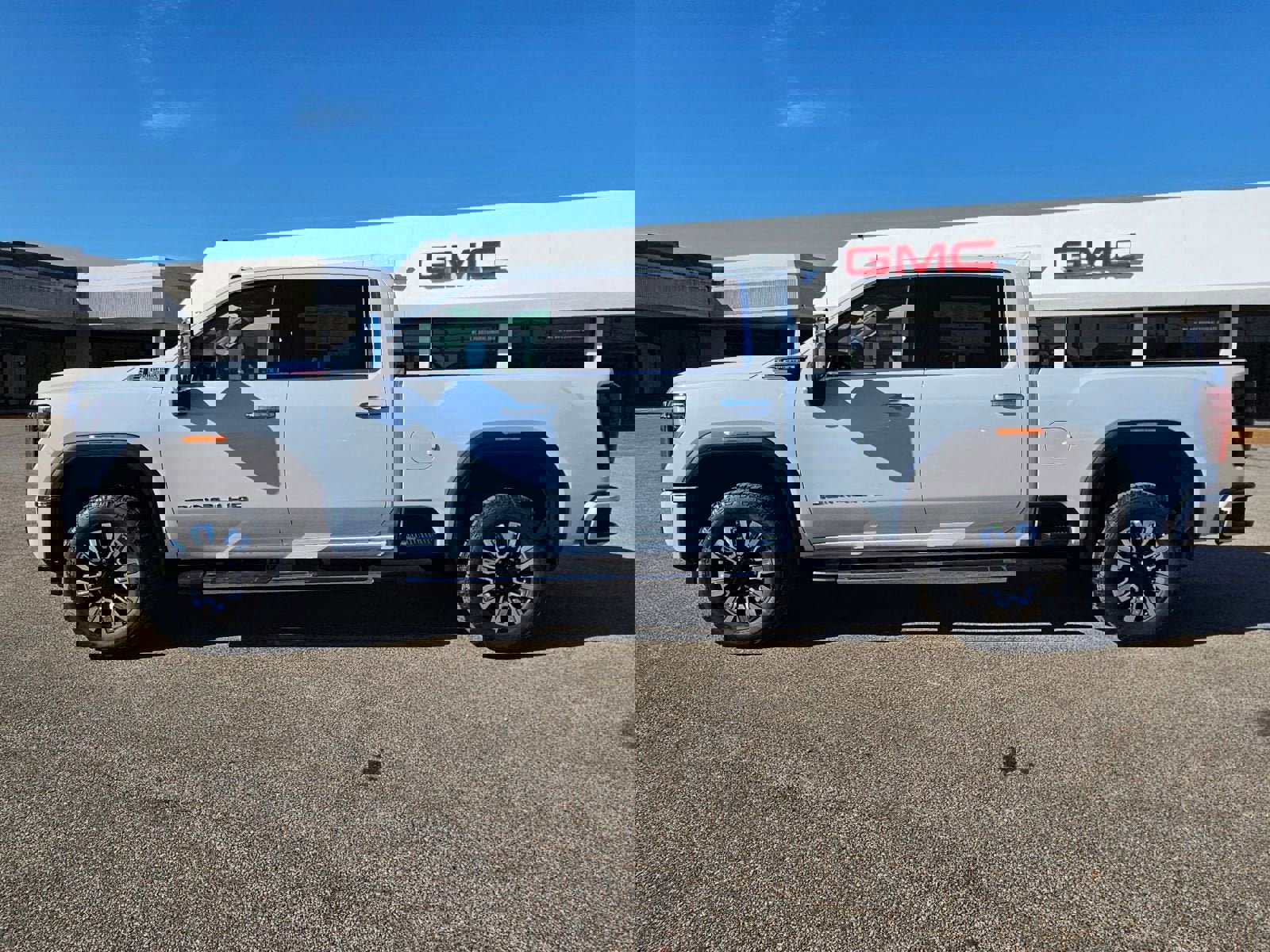 New 2026 GMC Sierra 2500 Denali w/ Denali Reserve Package image 2