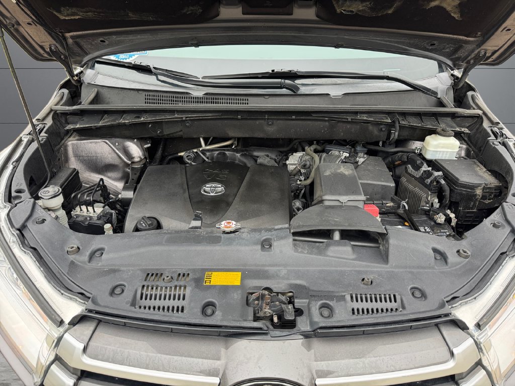 Used 2019 Toyota Highlander XLE AWD/4WD image 20