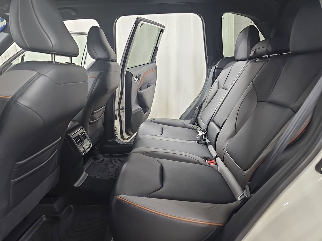 Used 2025 Subaru Forester Sport image 18