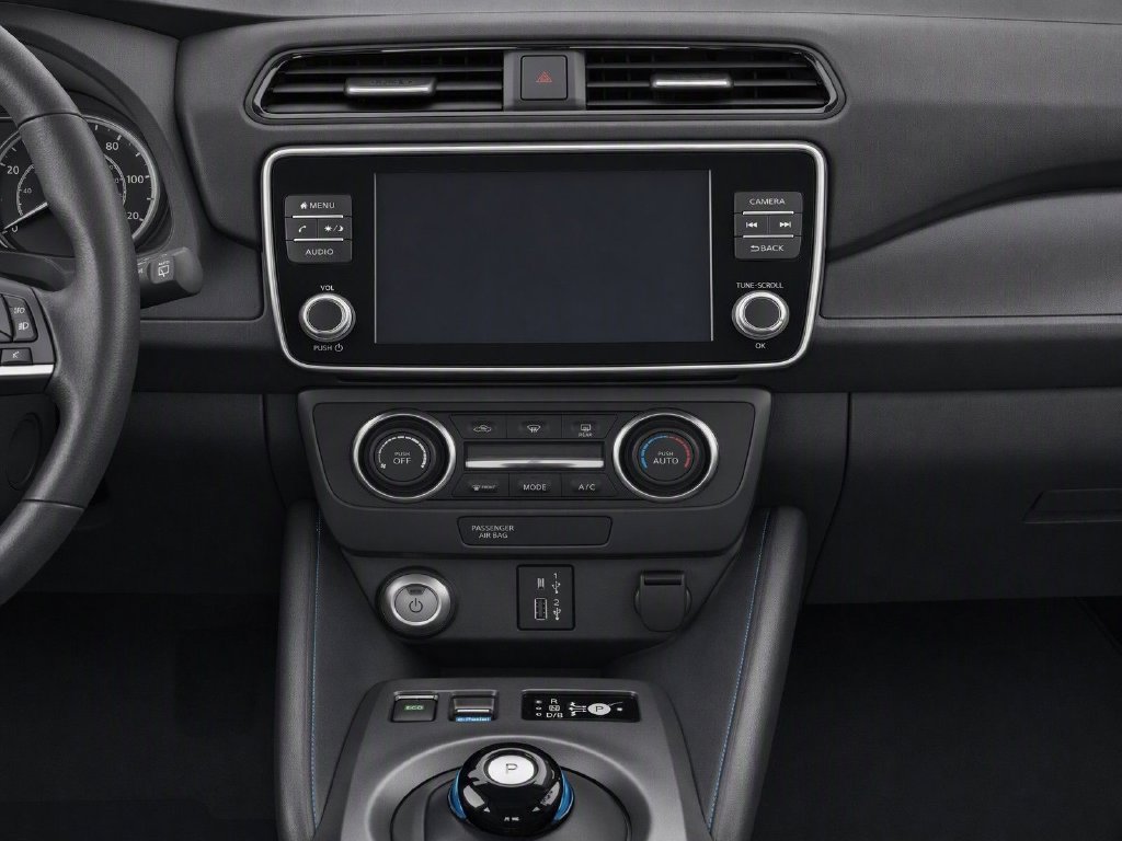 Used 2025 Nissan Leaf S FWD image 26