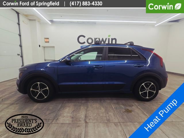Used 2023 Kia Niro EX w/ EX Cold Weather Package FWD image 2