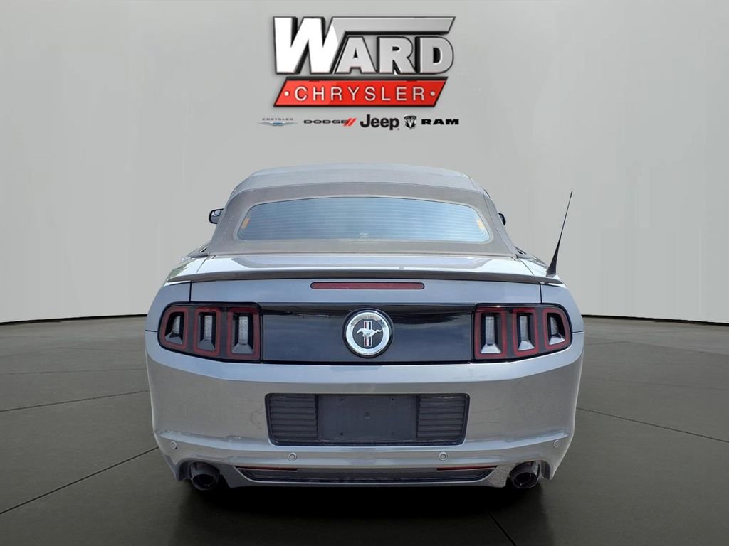 Used 2014 Ford Mustang Convertible RWD image 14