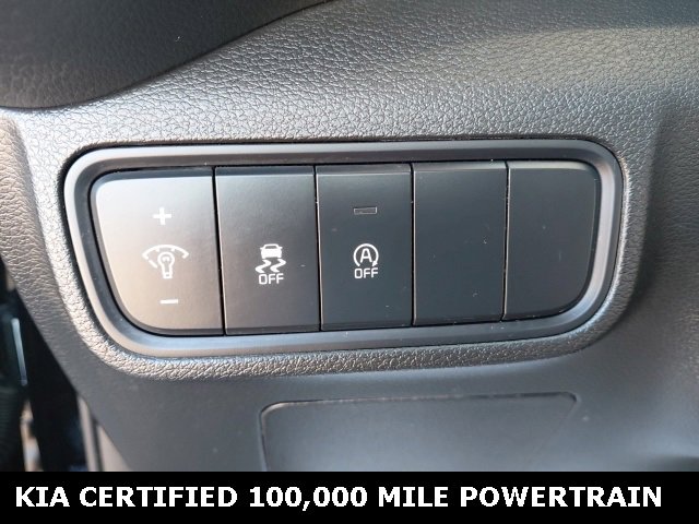 Certified 2025 Kia Soul LX w/ LX Technology Package image 17