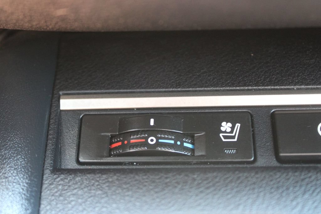 Used 2018 Lexus ES 350 w/ Luxury Package w/Wood Trim FWD image 46