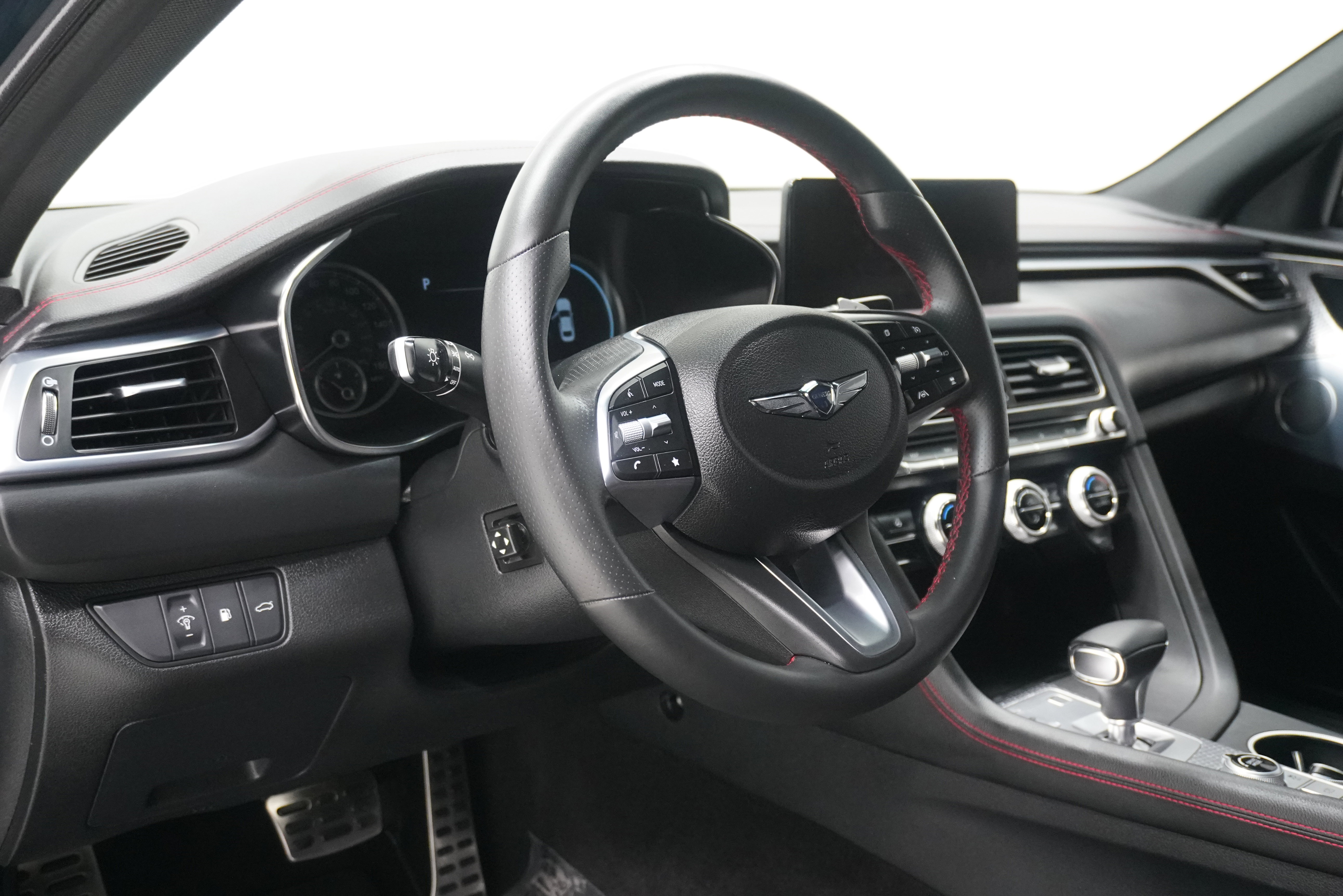 Used 2023 Genesis G70 2.0T w/ Sport Prestige Package AWD/4WD image 10