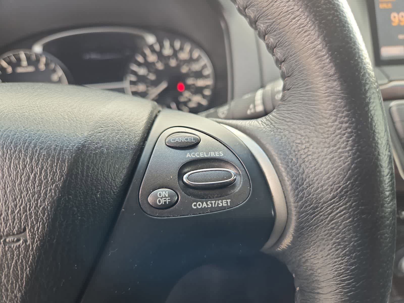 Used 2014 Nissan Pathfinder SL w/ Cargo Package FWD image 23