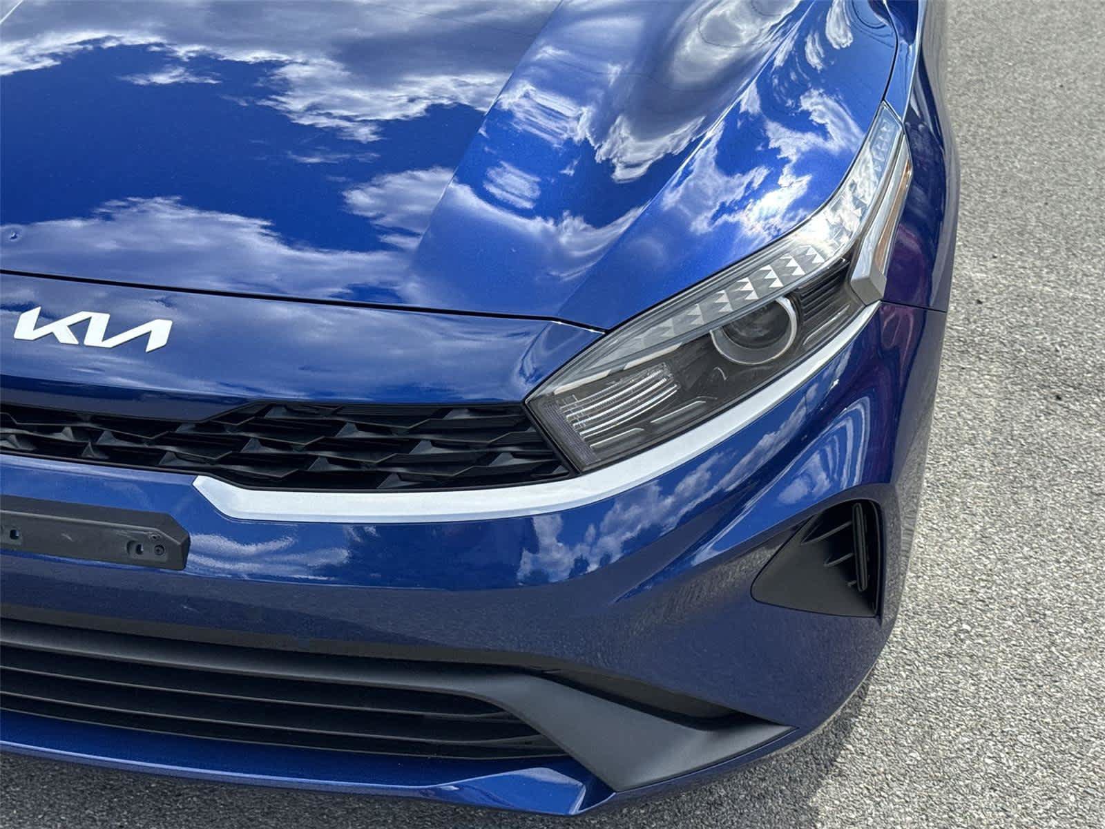 Used 2023 Kia Forte LXS w/ LXS Technology Package FWD image 9