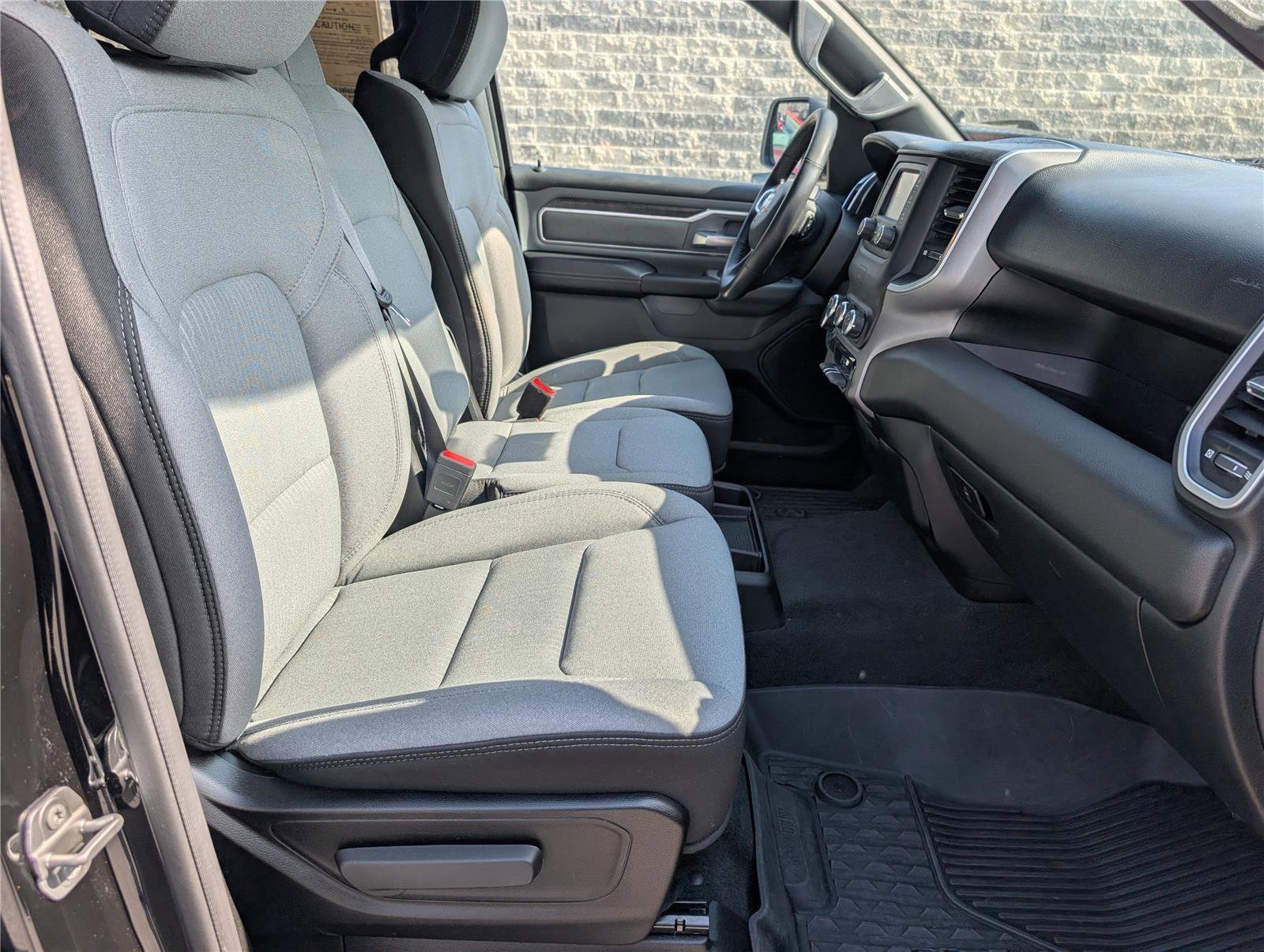Used 2022 RAM 1500 Big Horn AWD/4WD image 11