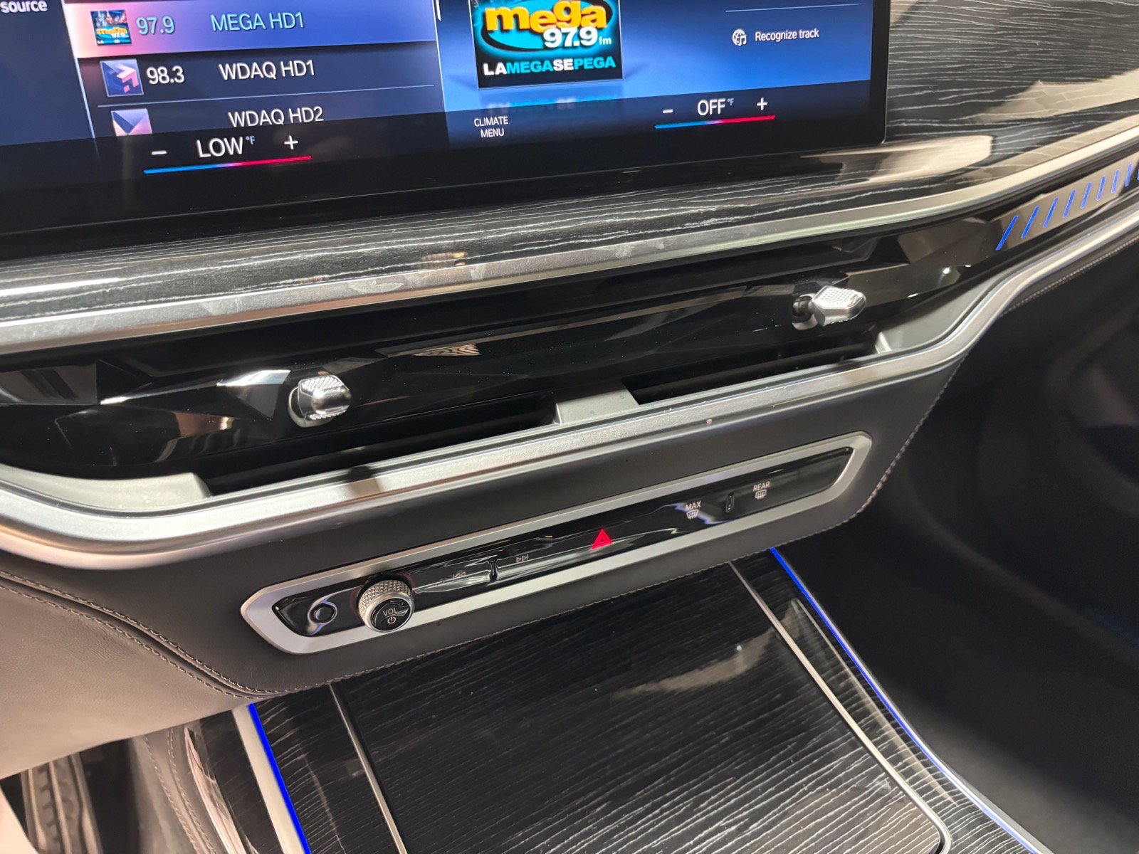Used 2023 BMW X7 M60i w/ Executive Package AWD/4WD image 14