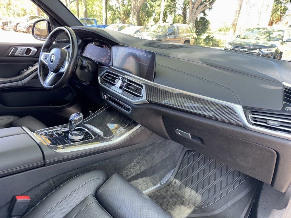 Used 2022 BMW X5 M50i w/ Executive Package image 21