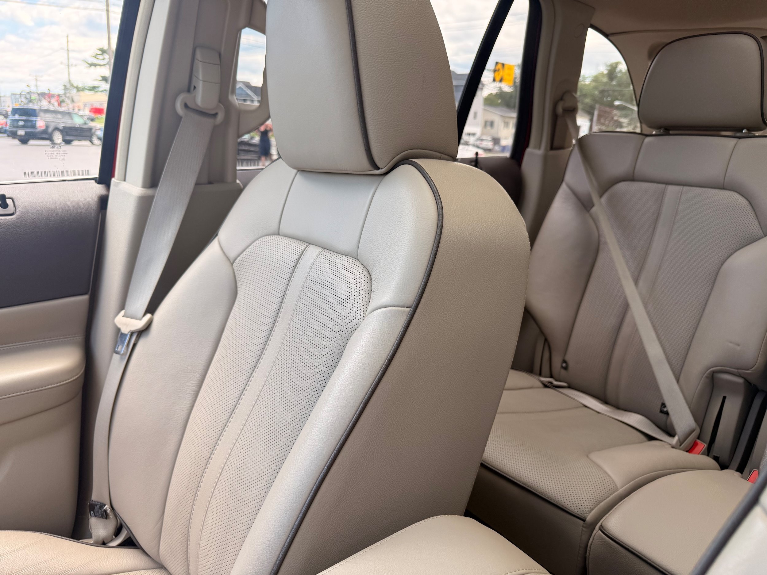 Used 2011 Lincoln MKX AWD w/ 102A Rapid Spec Order Code image 7