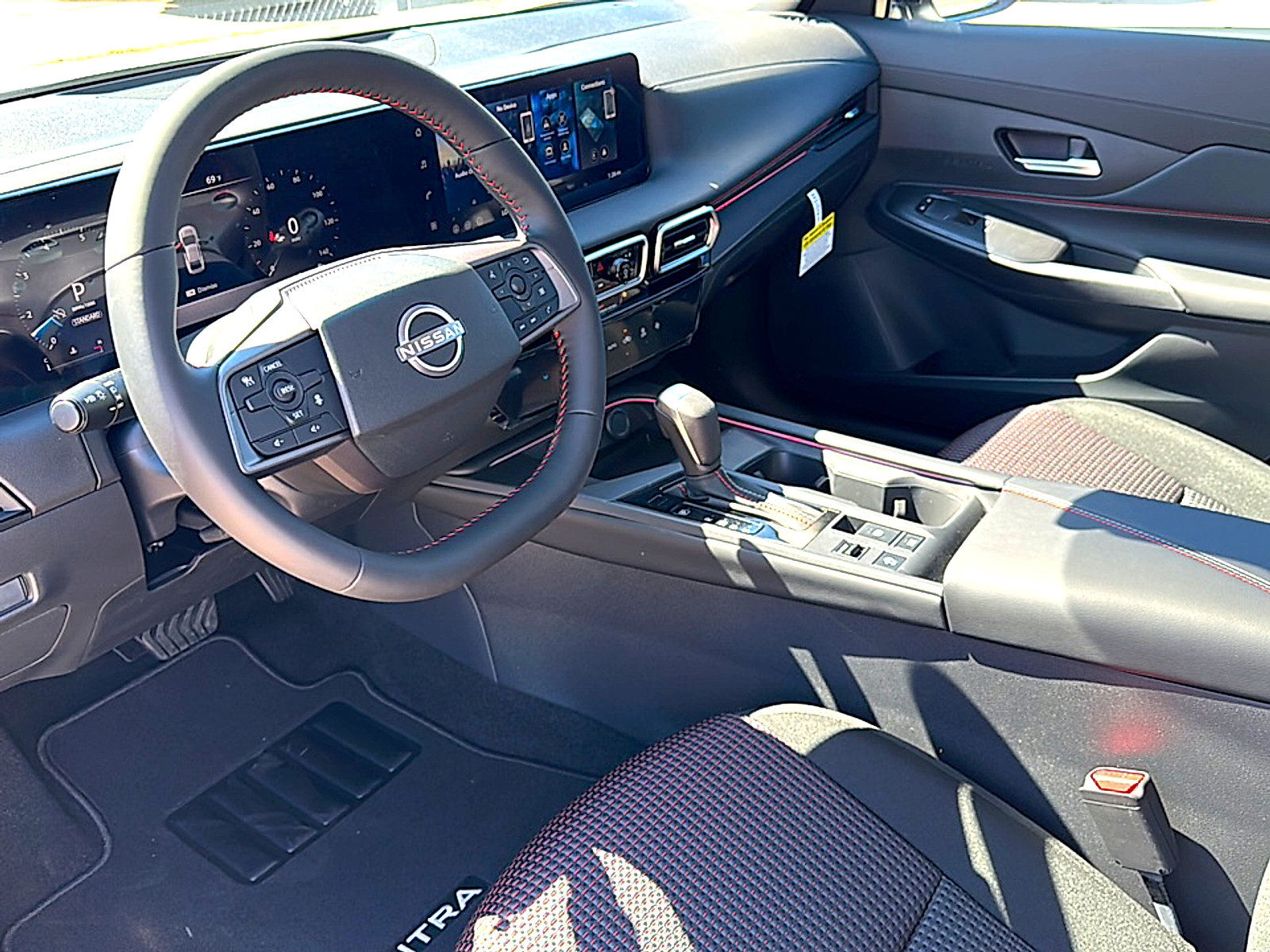 New 2026 Nissan Sentra SR w/ Floor Mat Package image 9