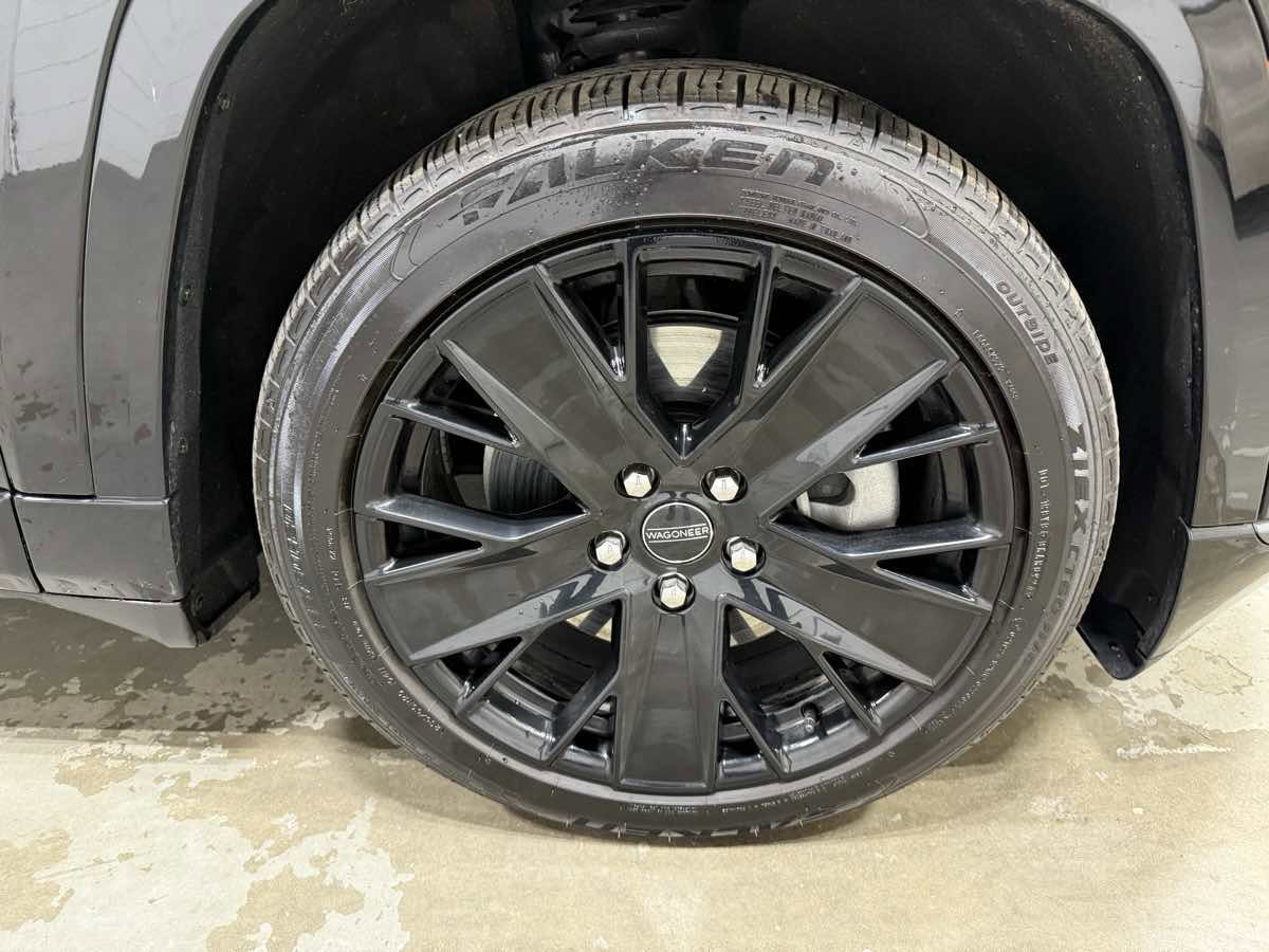 Used 2024 Jeep Wagoneer Launch Edition image 6