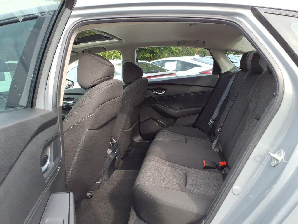 Certified 2025 Honda Accord SE image 12