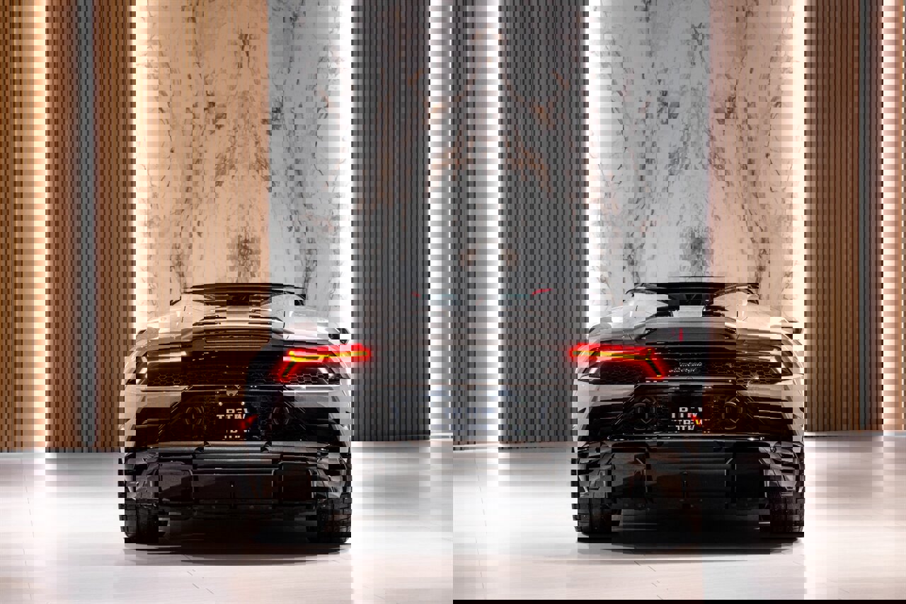 Used 2023 Lamborghini Huracan EVO image 6