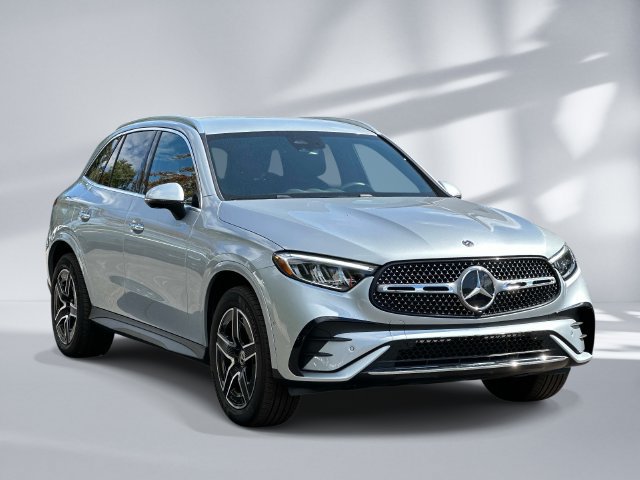 Used 2025 Mercedes-Benz GLC 300 4MATIC image 6