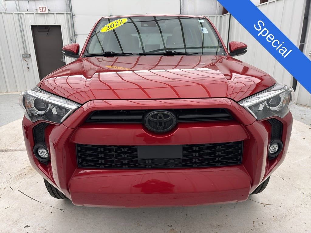 Used 2022 Toyota 4Runner SR5 Premium w/ Moonroof Package image 2