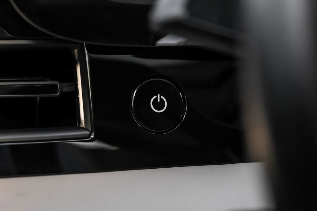 Used 2022 Porsche Taycan image 16