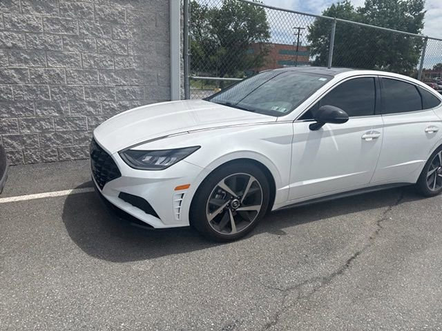 Used 2022 Hyundai Sonata SEL Plus w/ Cargo Package FWD image 2