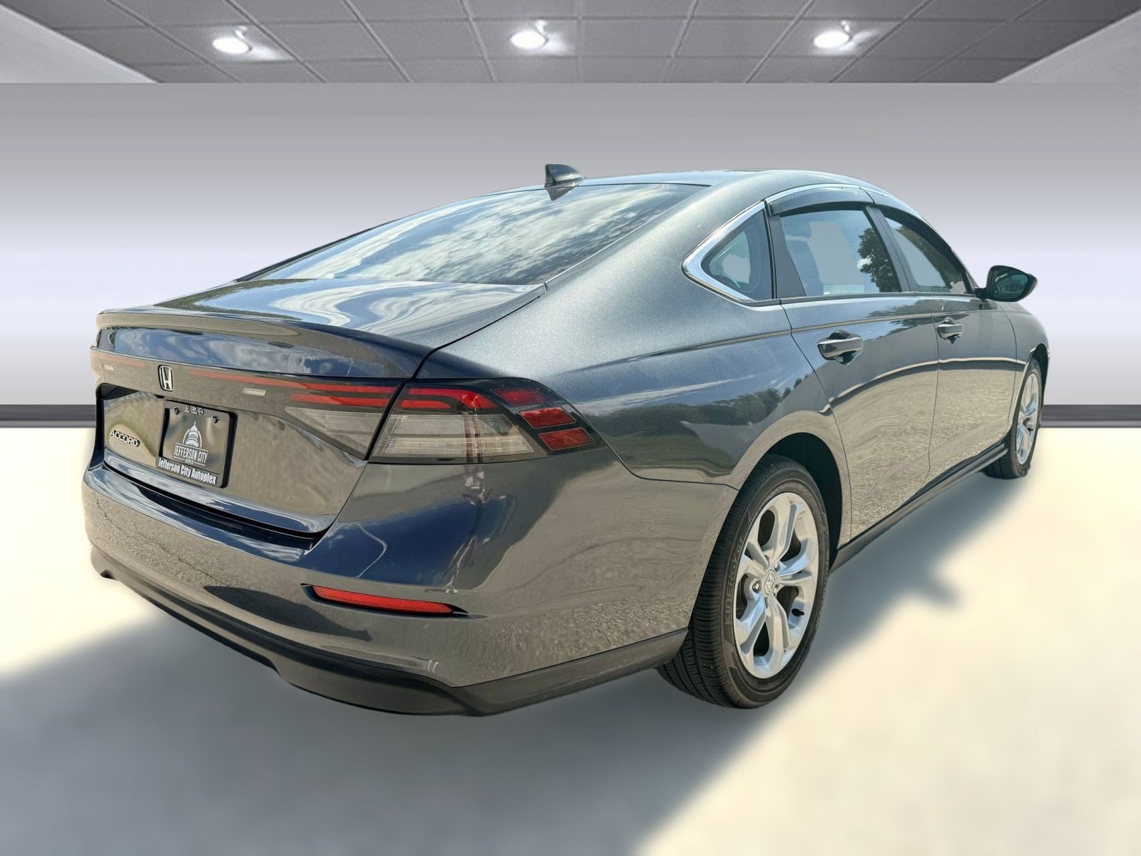 Used 2023 Honda Accord LX image 9