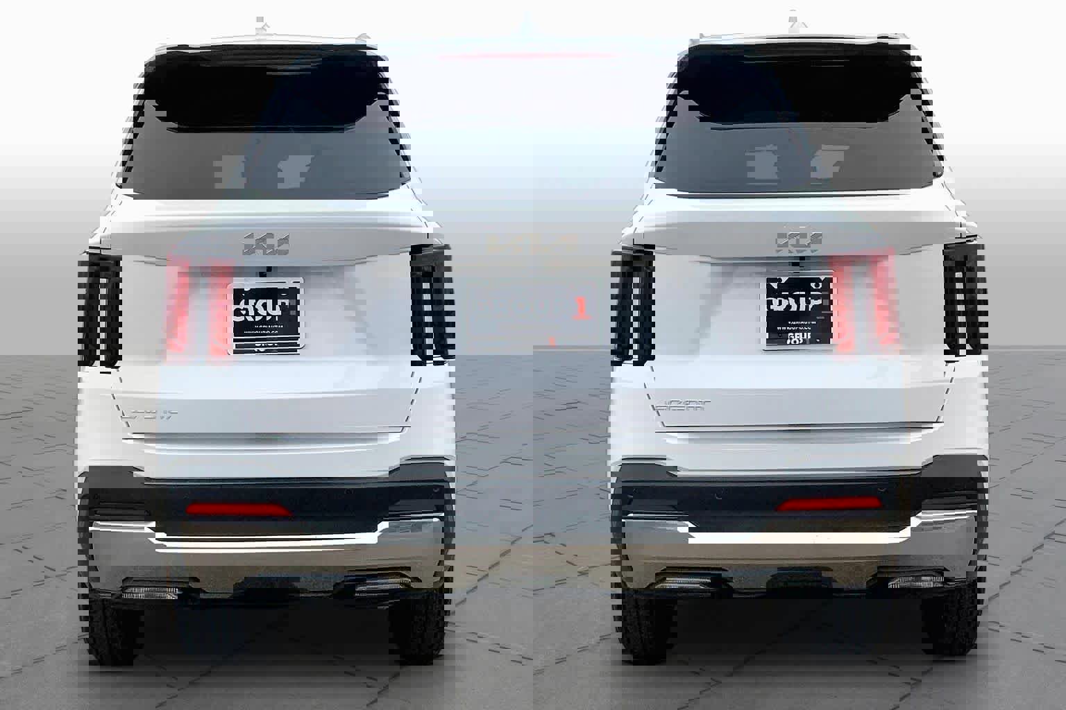 Used 2025 Kia Sorento S image 5